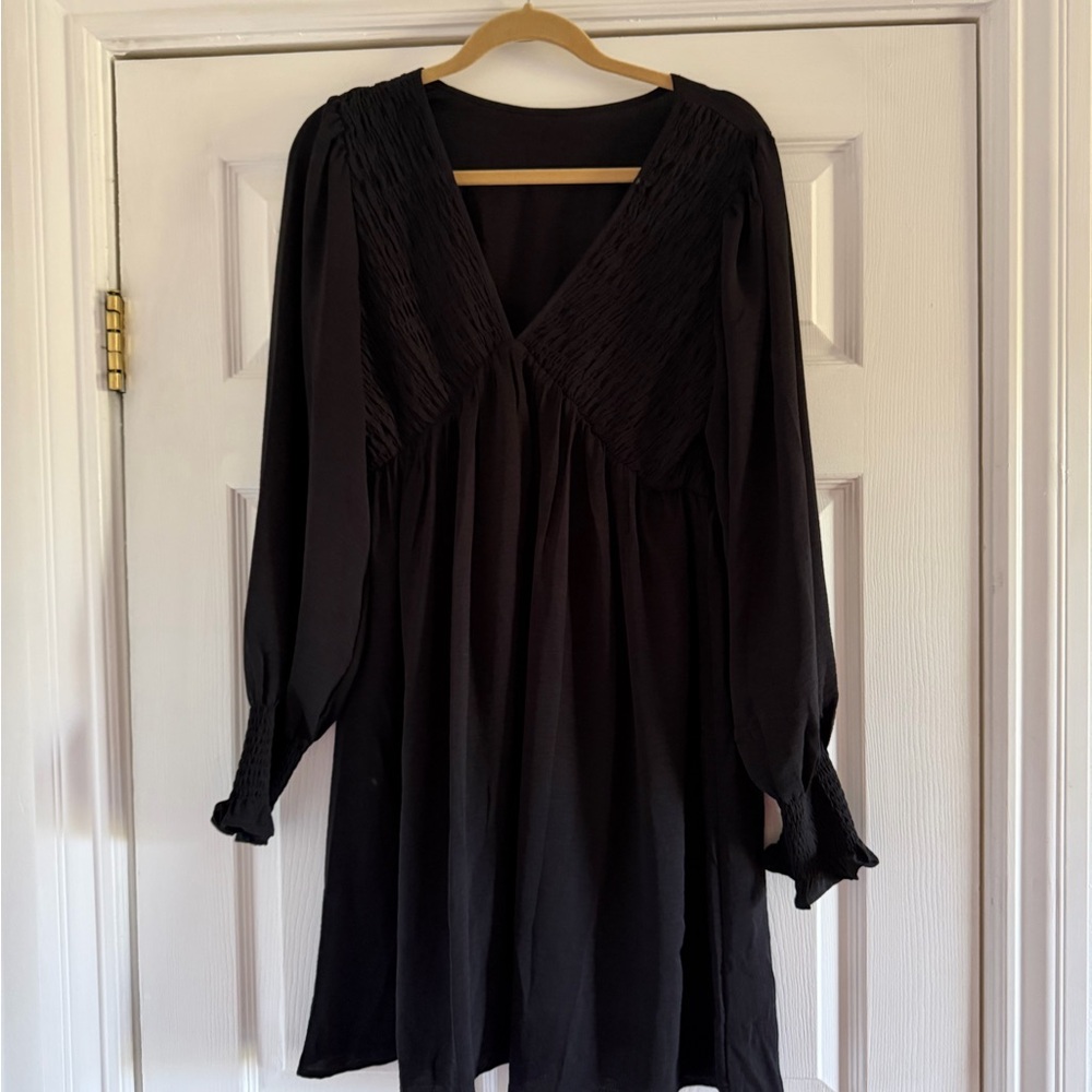 Boho Black Long Sleeve V-Neck Shift Dress